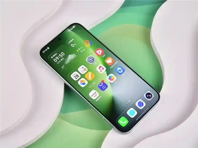 AI手机谁领风骚?荣耀Magic8引爆2025旗舰新风暴