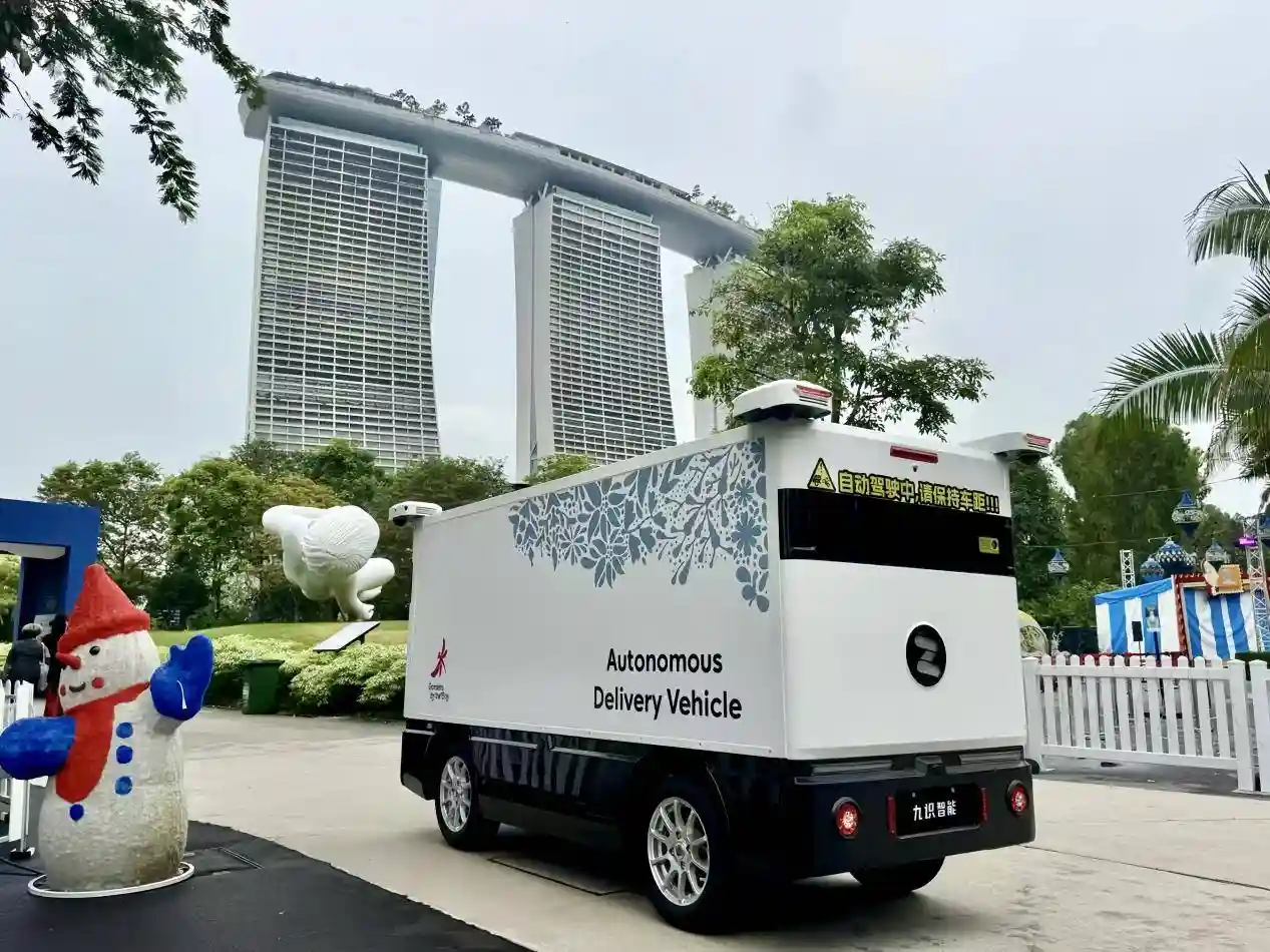 九识智能全栈自研破茧成蝶：无人物流规模化落地引爆行业智变浪潮