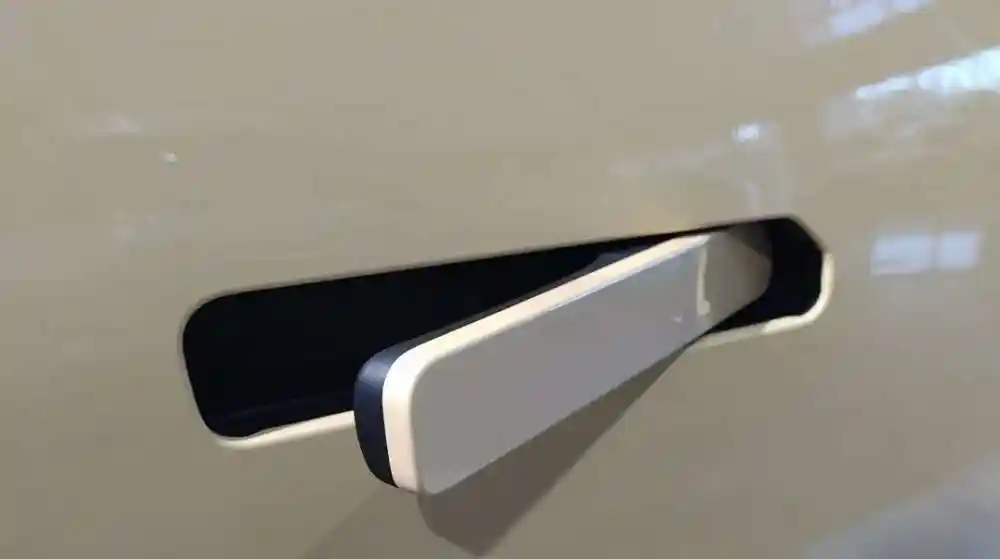 全隐藏门把手将成过去式？国标新规或加速其退场